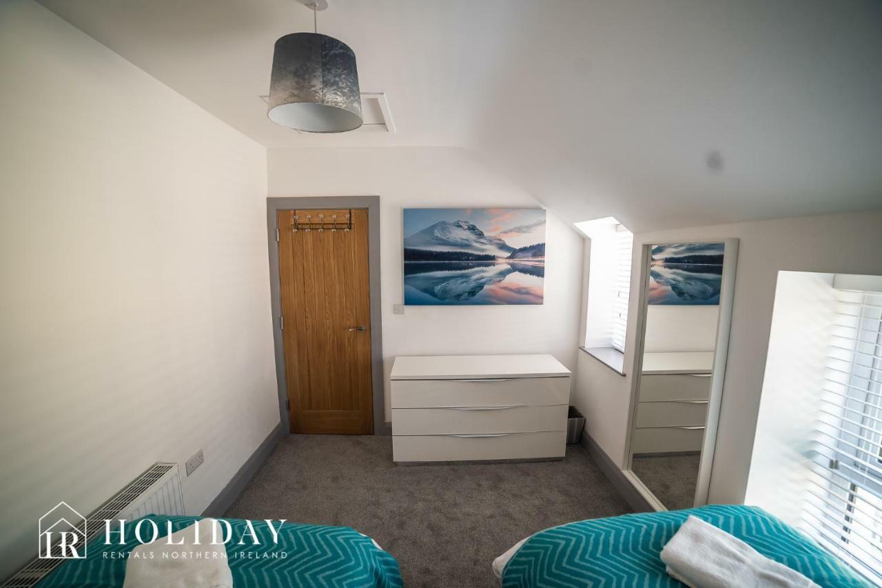 Portrush Penthouse Villa Exterior photo